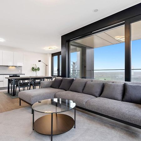 Modern 2BR Apartment with Pool & City Views Люксембург Экстерьер фото